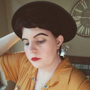 Meet your Posher, Alyssa